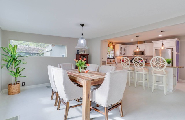 Family-Friendly Bastrop Home - Walk to Downtown!