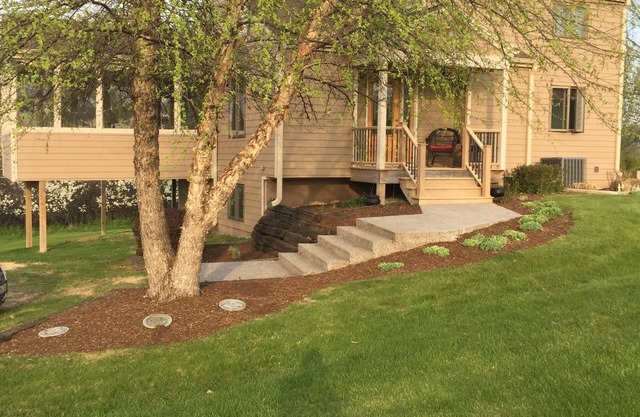 Family Friendly Home In The "Galena Territory"