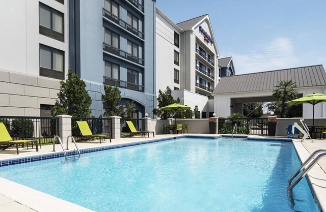 Family & Friends Getaway! 3 Spacious Units, Minutes to Gulfgate Shopping Center!