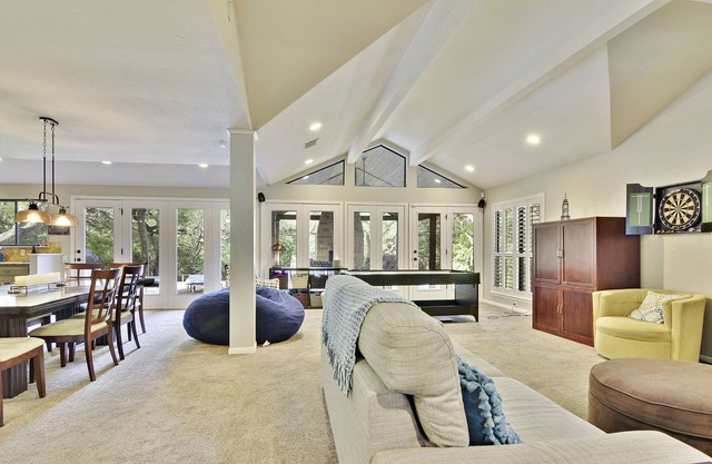 Family Fun House! Close to Zilker, Greenbelt & Barton Creek Mall