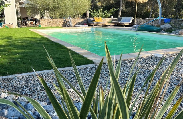 Family home with large pool and garden - Peace and quiet guaranteed