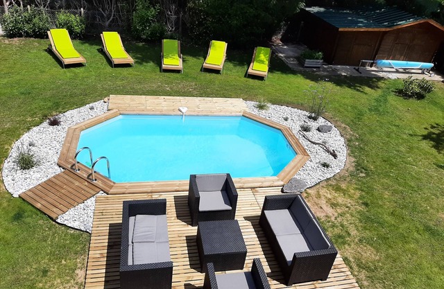 Family home with swimming pool close to beaches, lakes and cycle paths.