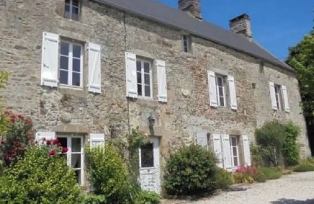 Family house near the sea, sleeps 10