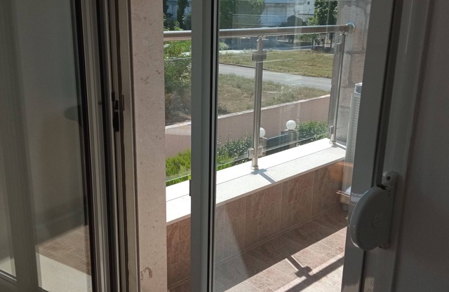 Family house 300m from the beach and center