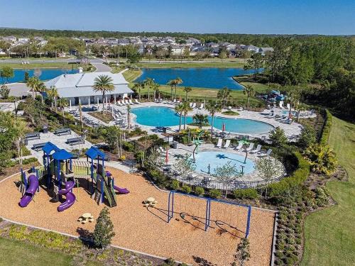 Family Retreat Near Tampa, Orlando & Beaches