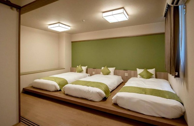 Family room JapaneseWestern style room 33 squ/Naha Okinawa