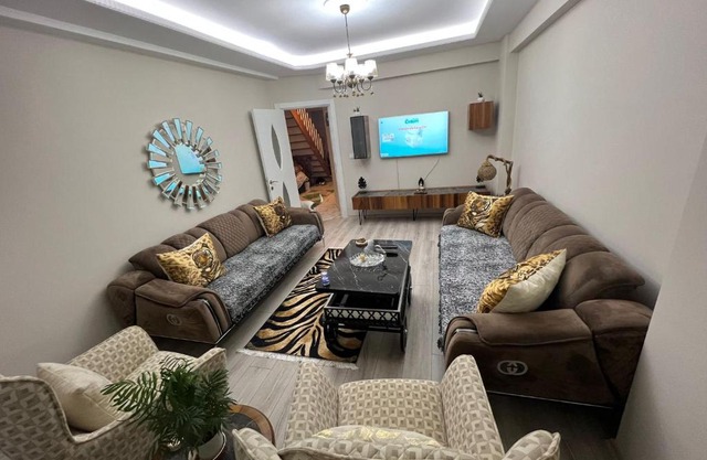 Family Suit Apartment