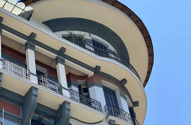 Fandango: Monumental apartment with view