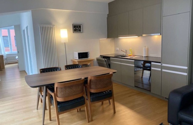 Fantastic 1 BR flat in the city center (West 7)