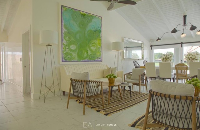 Fantastic Golf-View Villa. W/Jacuzzi, Maid