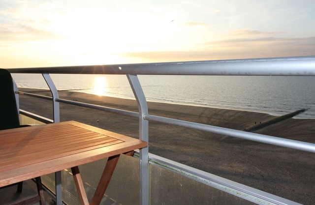 Fantastic view of the North Sea - on the beach promenade with a large balcony