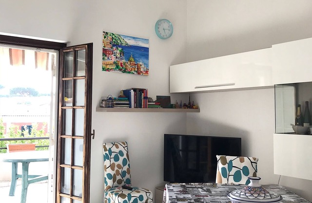 Fantastic Villa with Garden and Free Parking