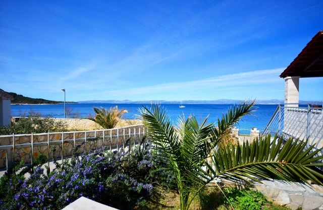 Fantastically beautiful apartment right on the sea with a balcony