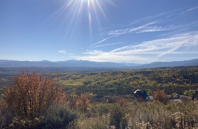 Far from crowds, dog friendly, spa amenities, on a remote 80 acre mountain top