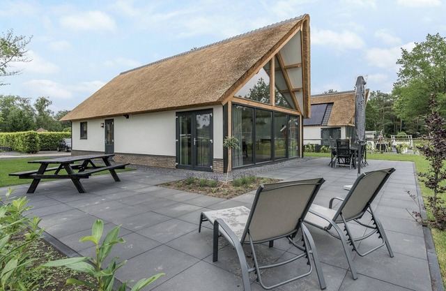 Farm Lodge 676 - Three Bedroom Resort, Sleeps 6