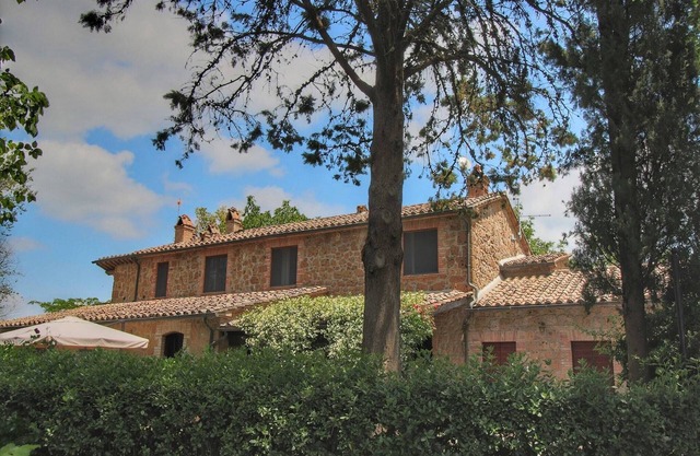 Farmhouse in Proceno with Pool