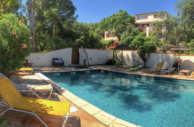 Farmhouse, sea, mountain, Argeles-sur-Mer, 3ha estate planted with trees