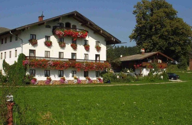 Fe-apartment with 2-3 bedrooms, vacation at the Schelshornhof