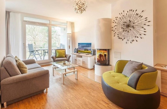 Ferienapartment mit Fußbodenheizung, Kaminofen und Balkon - nur 150 m zum Strand