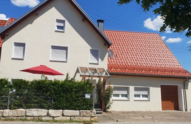 Ferienhaus für 4 Gäste mit 100m² in Römerstein-zainingen