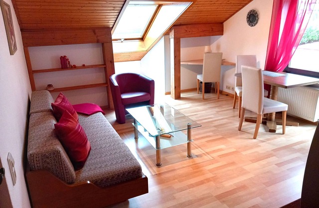 Ferienwohnung 6, 60 qm, 1 Schlafzimmer, 1 Wohn-/Schlafzimmer, max. 3 Personen