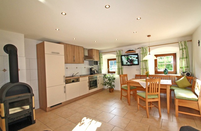 Ferienwohnung III Spitzstein - 65 qm zwei Schlafzimmern mit Terrasse im Erdgeschoss