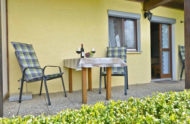 Ferienwohnung mit Terrasse und Kostenfreiem Wlan