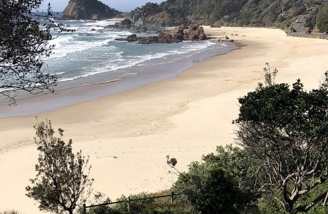 Fi s Relaxing Beach House directly opposite dog beach
