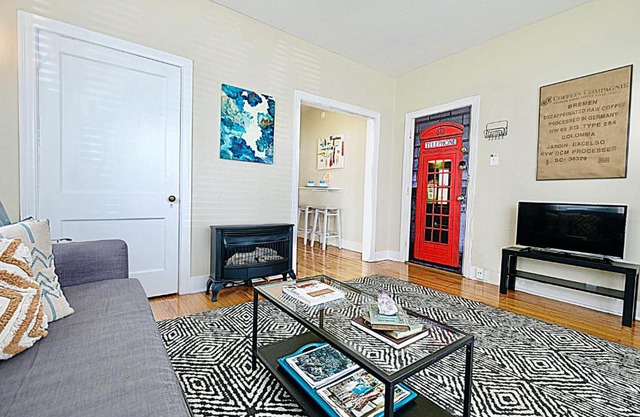 FIFA Ready 1920s Urban Charm, Lower-Greenville Ave Area
