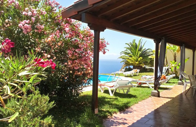 Finca with pool and stunning sea views, directly on the sea at 220 meters above sea level