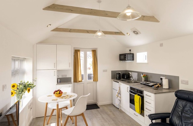 First Floor - Studio-Standard-Ensuite