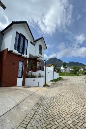 Firzani Villa