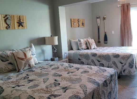 Five Palms Suite 102 - Daily - Weekly - Monthly