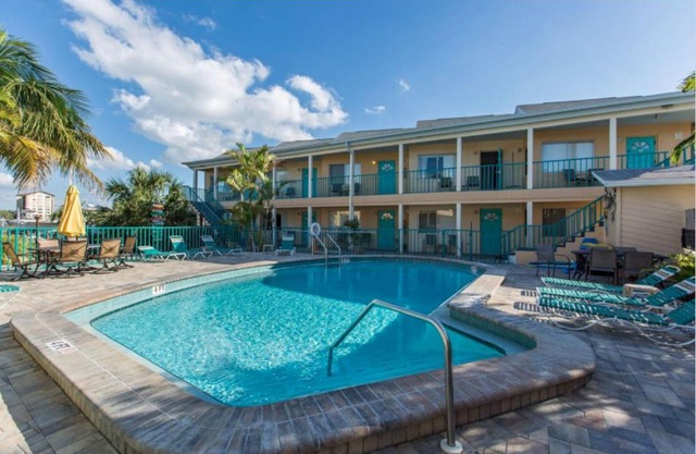 Five Palms Suite 108 - Daily - Weekly - Monthly