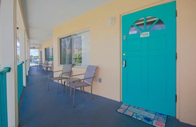 Five Palms Suite 208 - Daily - Weekly - Monthly