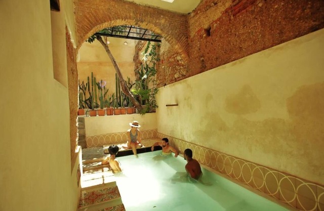 FIXIE LOFTS - Colonial Villa Suites with Pool