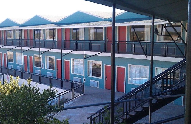 Flagship Inn