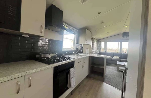 FlagShipSite-Caravan-Sleeps7-Fast Internet