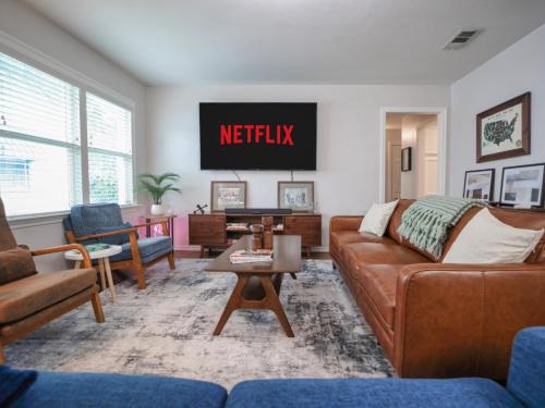 Flamingo Ln House - Peloton EV Chrgr 3-Bedr 2-Bath