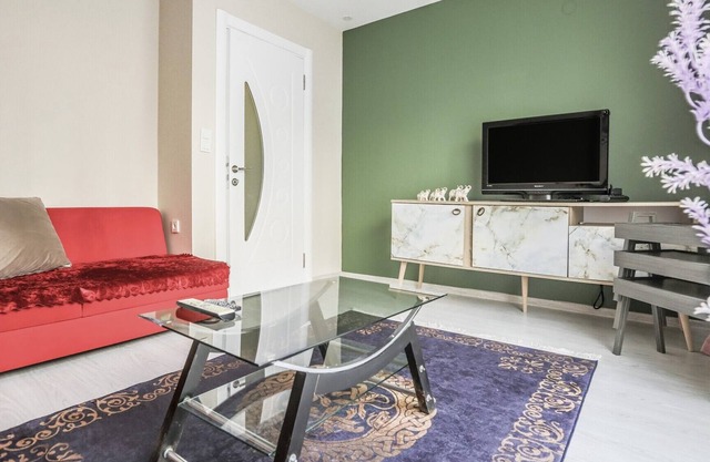 Flat Close to Shopping Malls in Kucukcekmece
