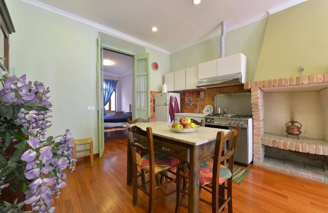 Flat in Badalucco with private parking