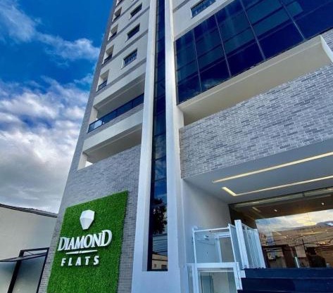 Flats novos e modernos, próximos ao centro, em um ambiente de excelência no Diamond