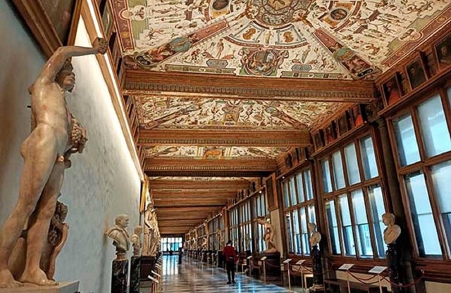 FLORENTINE TOP MANSION WITH ANTIQUE PIECES,PARQUET FLOORING STUNNING VIEWS