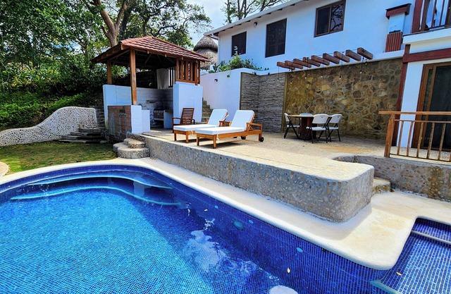 FOREST VIEW AND OCEANFRONT VIEW - SEVERAL OUTDOOR SPACES - DIRECT BEACH ACCESS