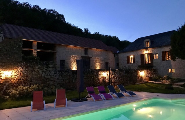 Former 5-star farmhouse - heated swimming pool