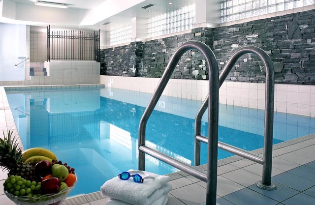 Four Points by Sheraton Edmonton South