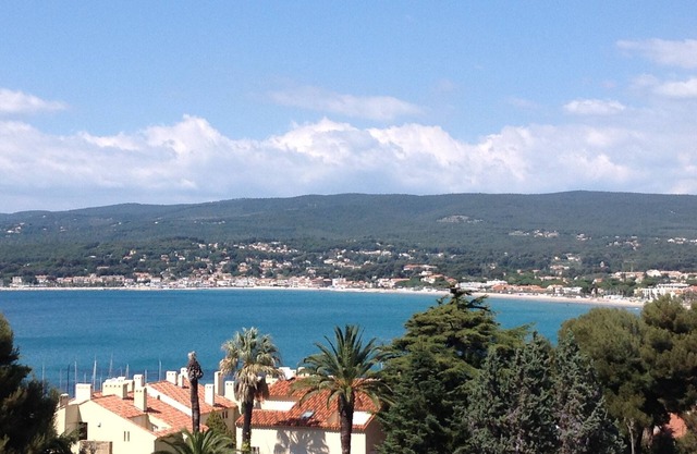 Four-room apartment Saint Cyr sur Mer La Madrague sea view in guarded residence