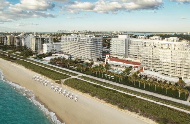 Four Seasons Hotel at The Surf Club