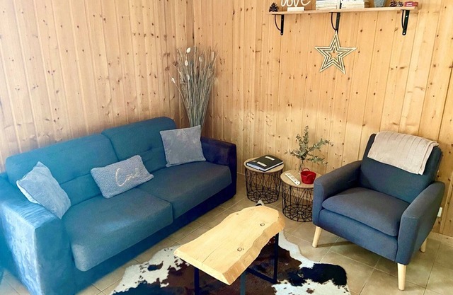 Semi-detached chalet, 3 rooms, 7 ppl, equipped kitchen, free parking, pet-friendly