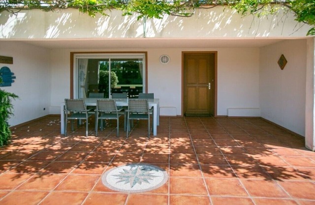 FR945, Macabeu (Sleeps 6/7, 3 Bedrooms)